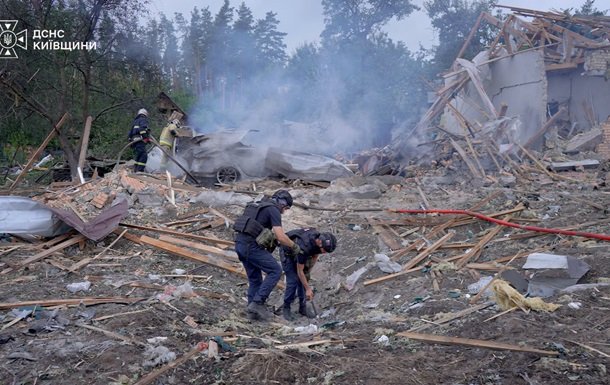 Російський ранок: новий удар по військовому полігону на Київщині під час виставки