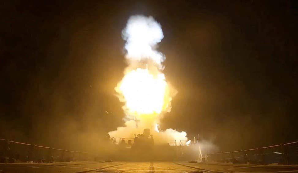 США та Іран здійснили нові військові удари вночі: ескалація напруженості триває