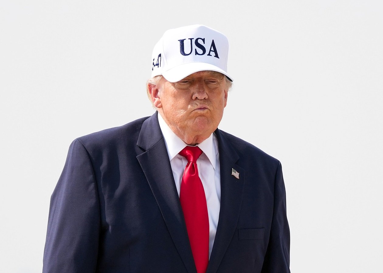 Трамп представив концепт нової банкноти з власним підписом