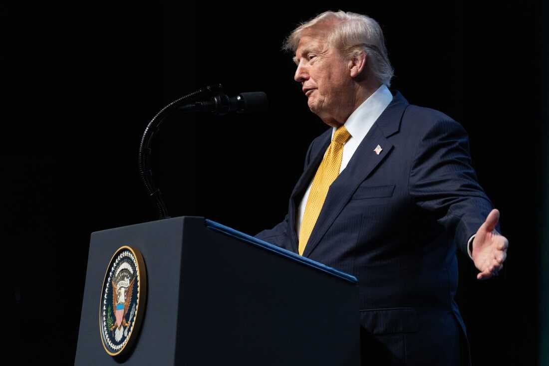 Трамп спростував заяви Ірану щодо закриття Ормузької протоки