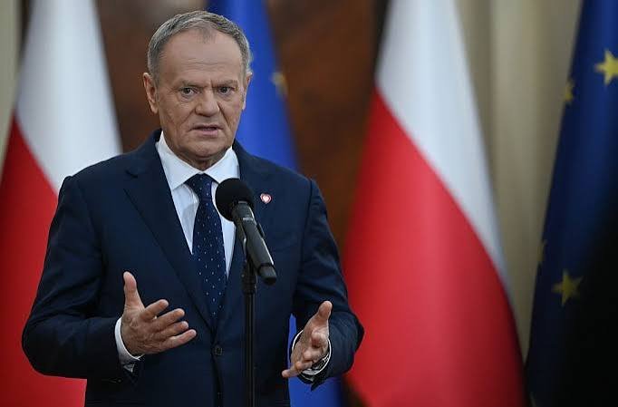 Туск закликає Україну надати ясні сигнали щодо ситуації з "героями УПА"