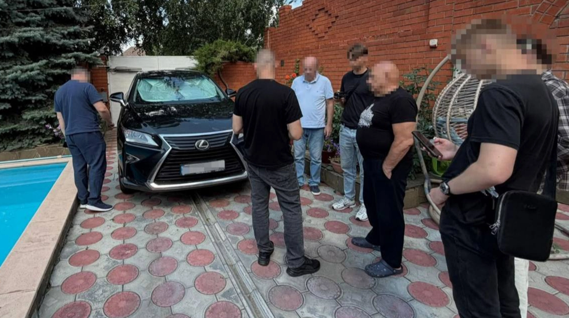 У Дніпропетровській області двом чоловікам оголосили підозру у скоєнні масштабного шахрайства