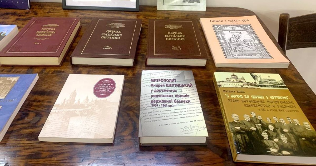 У Дрогобичі стартувала контактна книжкова виставка, присвячена історії християнської Русі: деталі та адреса заходу
