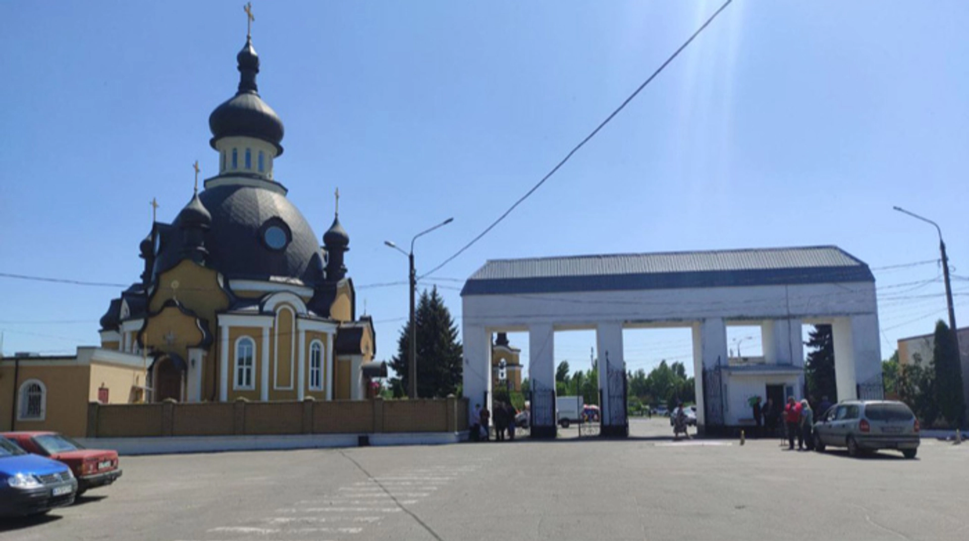 У Києві виявлено завищення цін на будматеріали для ремонту кладовища на 50% порівняно з ринковими цінами