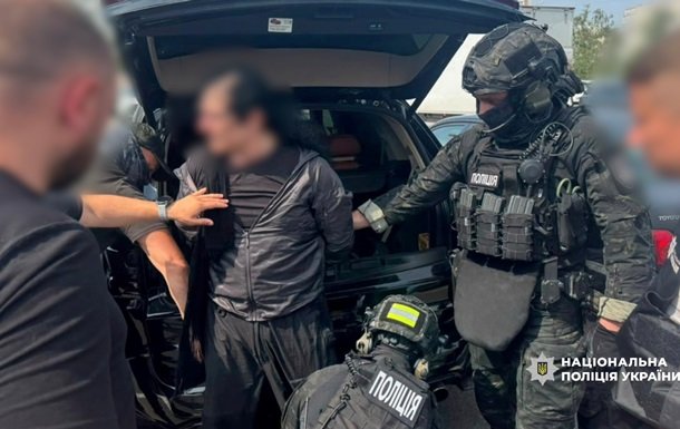 У Києві затримано іноземця, що понад 20 років перебував у розшуку Інтерполу