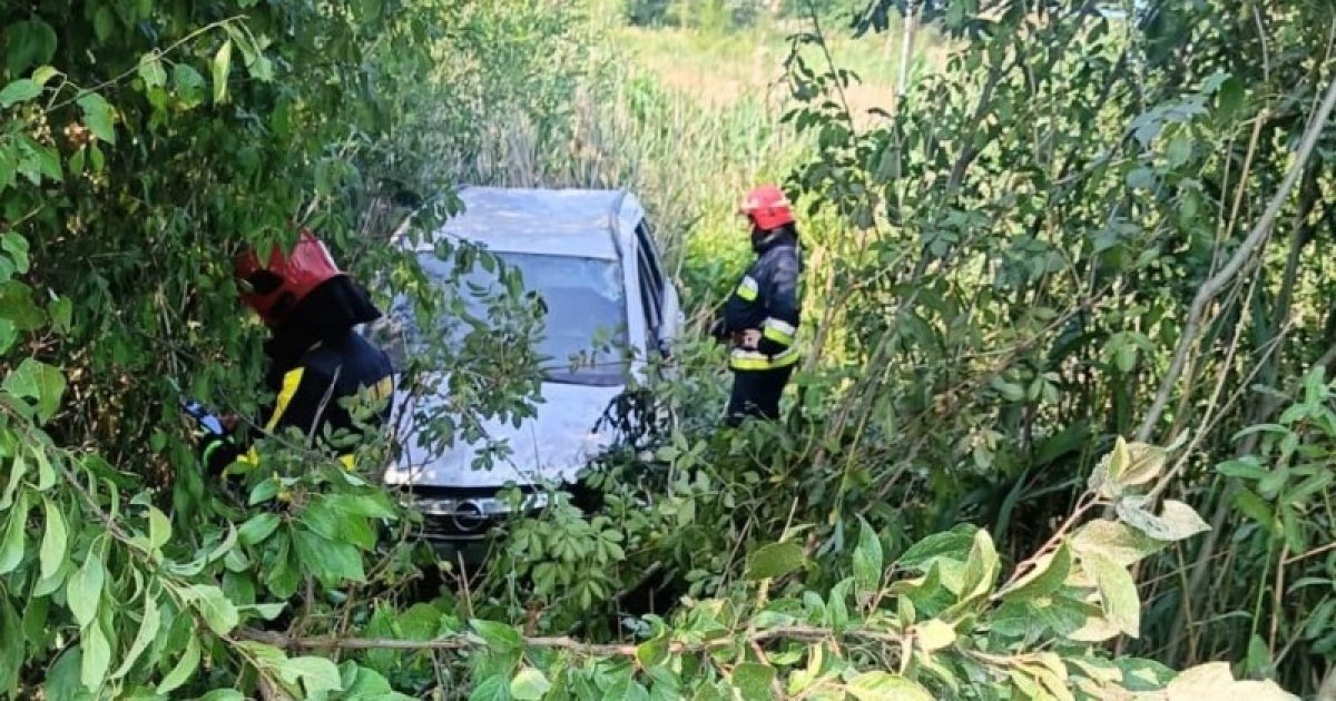 У Львівській області внаслідок ДТП водій випав з автомобіля та загинув