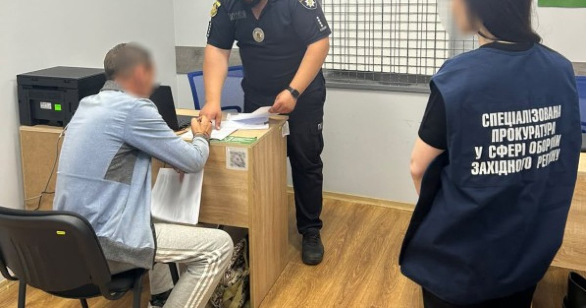 У Яворівському районі затримали 46-річного чоловіка за незаконну вирубку деревини