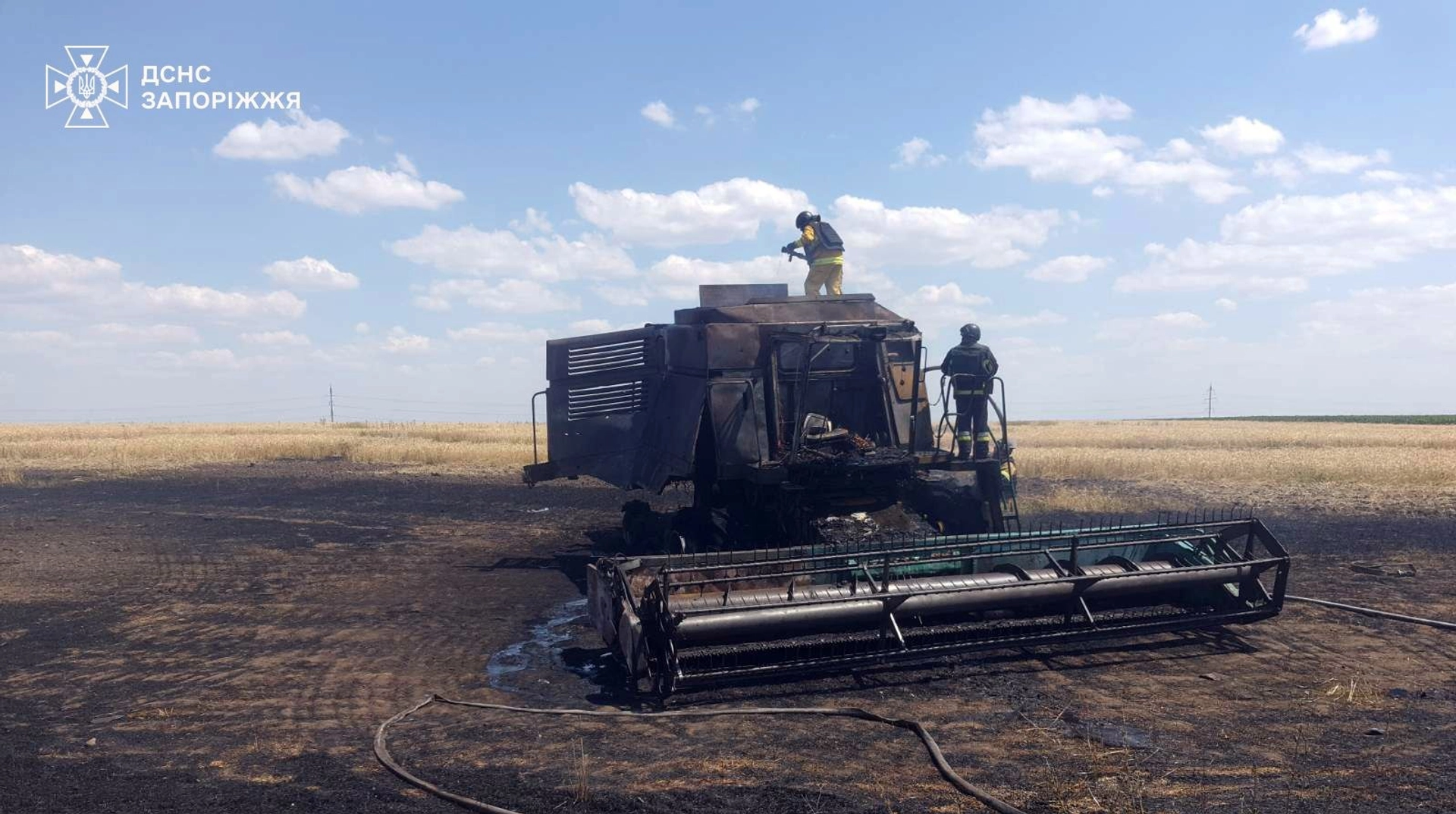 У Запорізькій області внаслідок атаки російського дрону на комбайн постраждала людина
