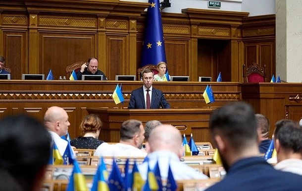 Україна залишиться без міністра оборони протягом місяця, стверджує народний депутат