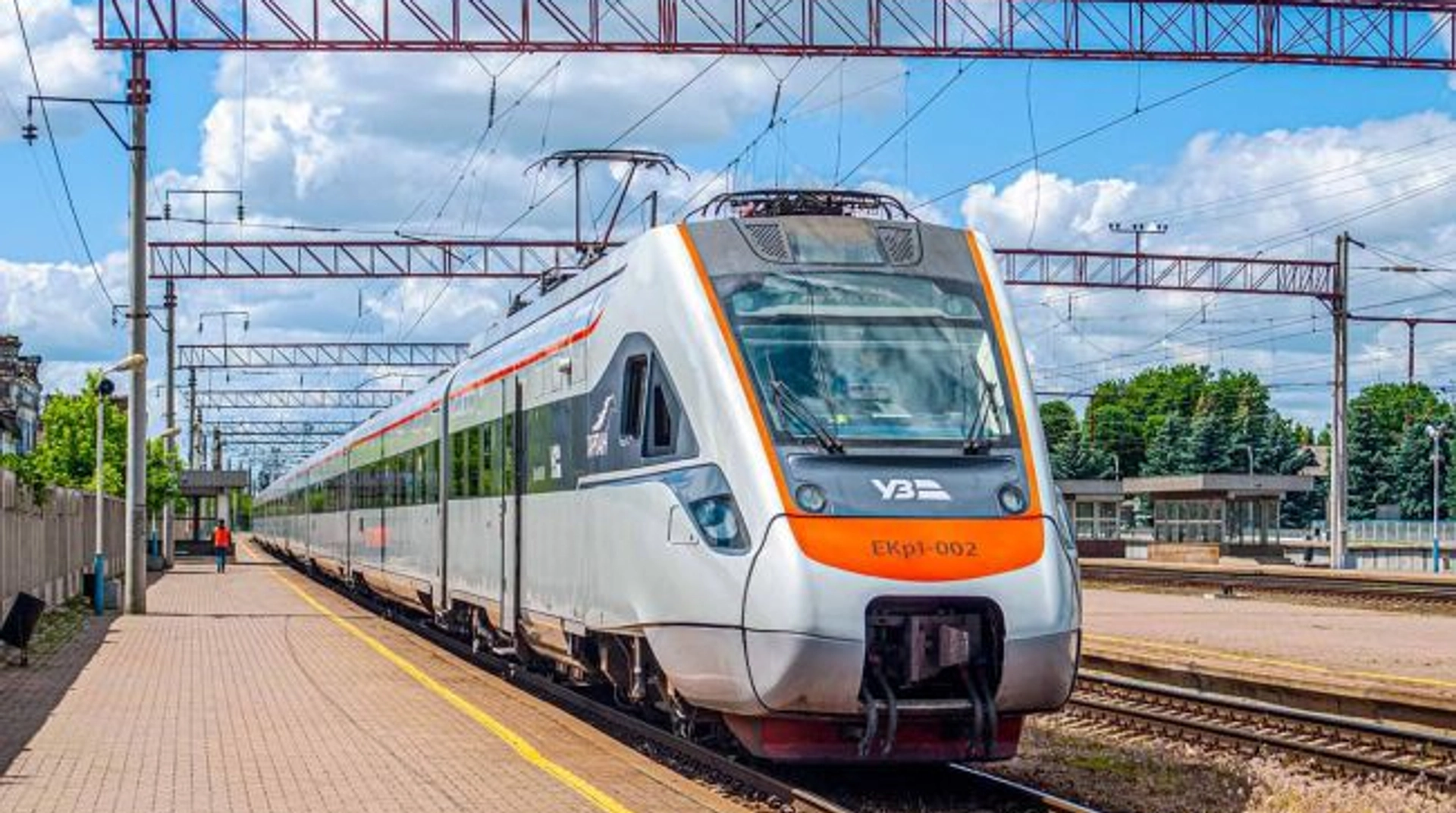 Укрзалізниця анонсувала новий додатковий рейс зі Львова до Рівного