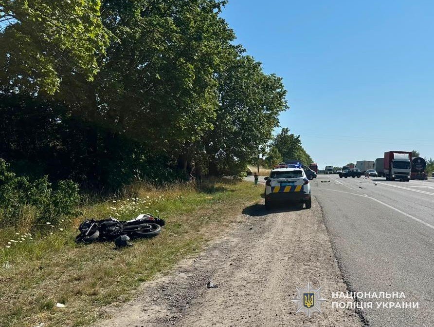 Поблизу Львова в ДТП постраждала молода мотоциклістка