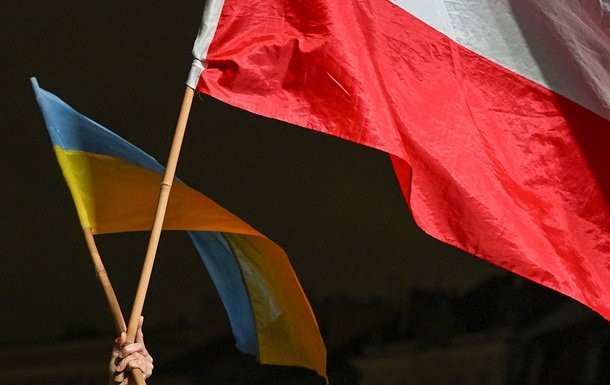 Військова допомога Польщі: спір навколо вигоди для Москви