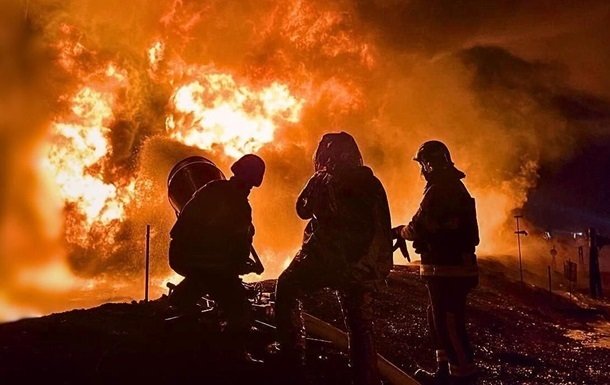 Внаслідок атаки РФ на підприємство в Кривому Розі загинули люди