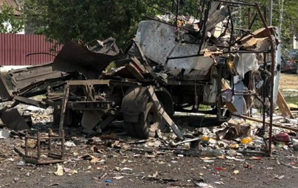Внаслідок обстрілу росіян авто з цивільними на Донеччині: загиблі та постраждалі