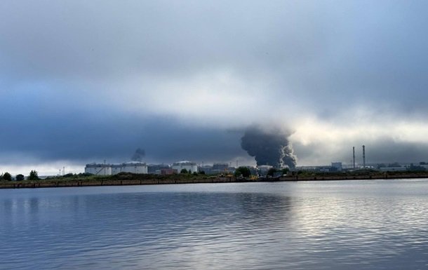 Зеленський повідомив про удари по Кронштадту