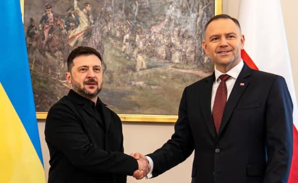 Зеленський проводить переговори з Навроцьким під час саміту НАТО