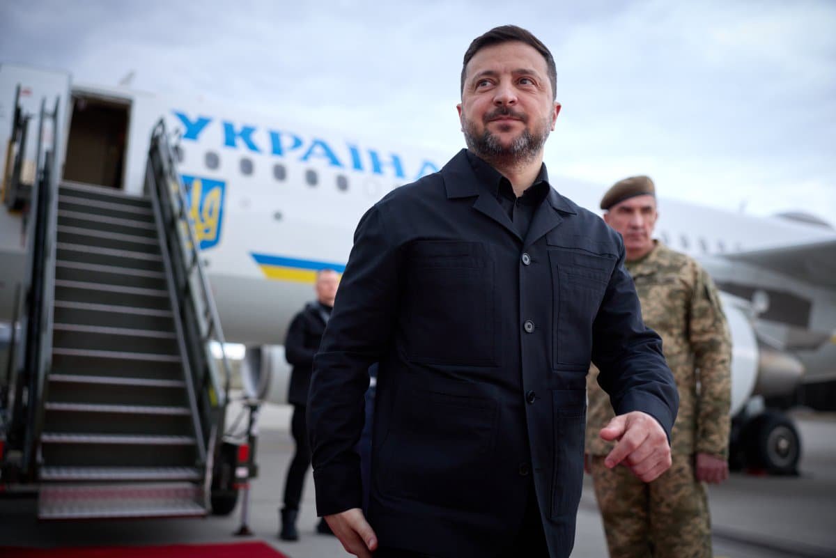 Зеленський відвідає Британію: новий прем'єр представить технологію Stone Cloak