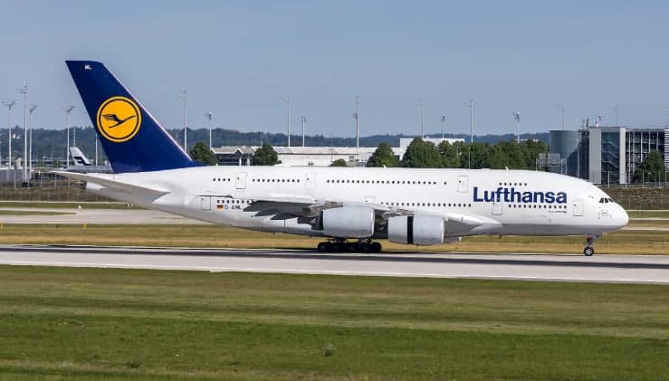 Airbus A380 пошкодив освітлення під час посадки в аеропорту Мюнхена