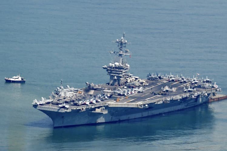 Авіаносець США досяг Близького Сходу на фоні побоювань щодо стану екіпажу іншого авіаносця