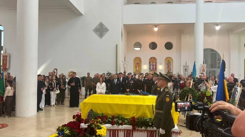 Делегація Львівщини взяла участь у похороні Євгена Коновальця у Патріаршому соборі Києва 16 серпня