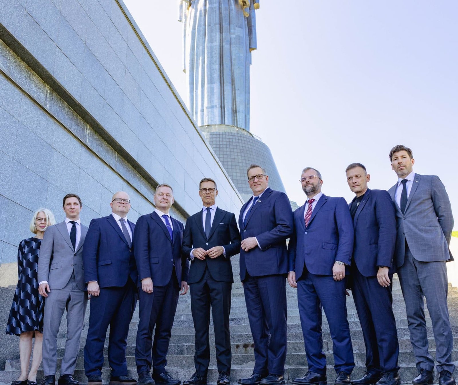 Фінські та українські виробники зброї підписали угоди про співпрацю, повідомляє Стубб