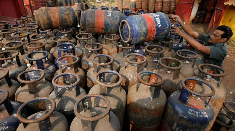 Індія планує збільшити виробництво зрідженого природного газу для уникнення дефіциту газу в побуті
