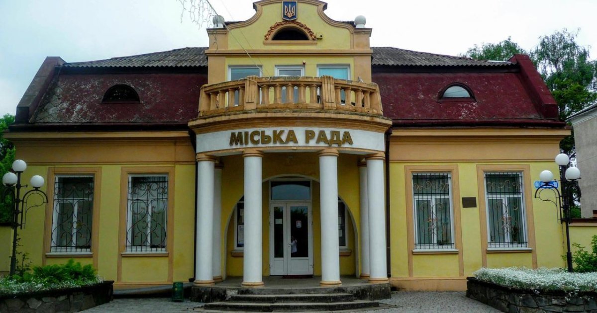 Ходорівська міськрада суттєво скоротила робочий день для працівників через спекотну погоду