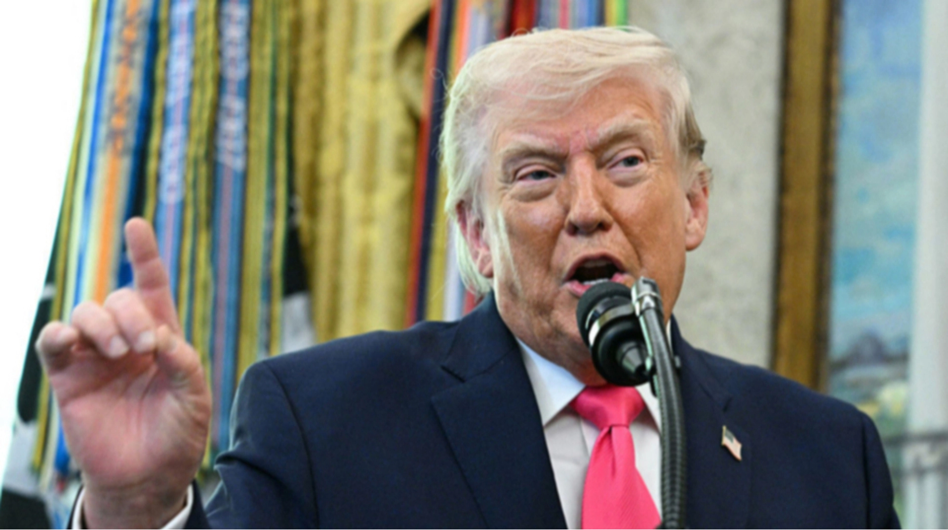 Компанія Трампа отримує прибуток від китайських ШІ-моделей, що потрапили під санкції США