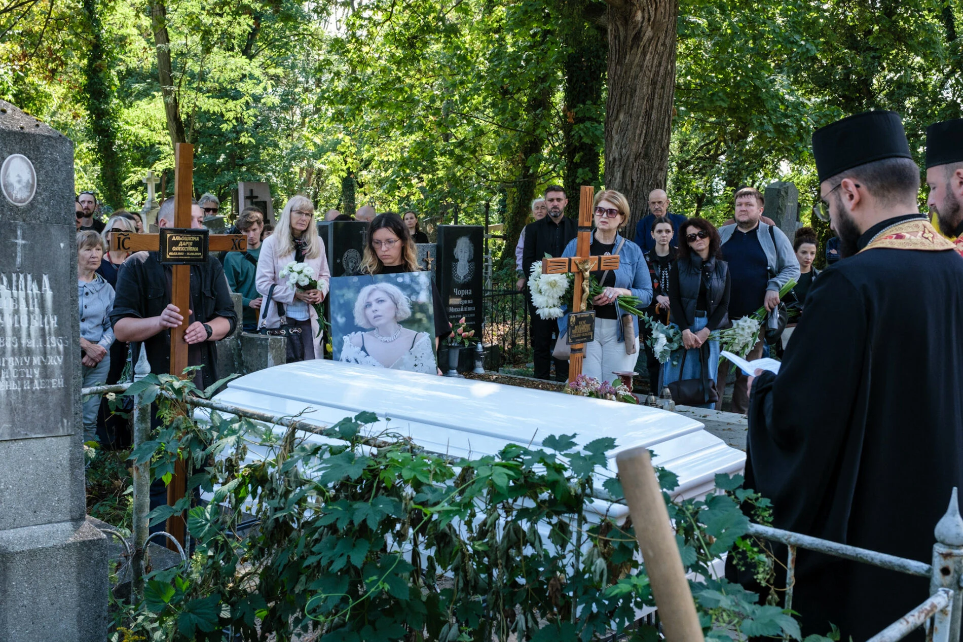 Львівщина вшанувала пам'ять мисткині Дарії Альошкіної: поховання відбулося на Личакові