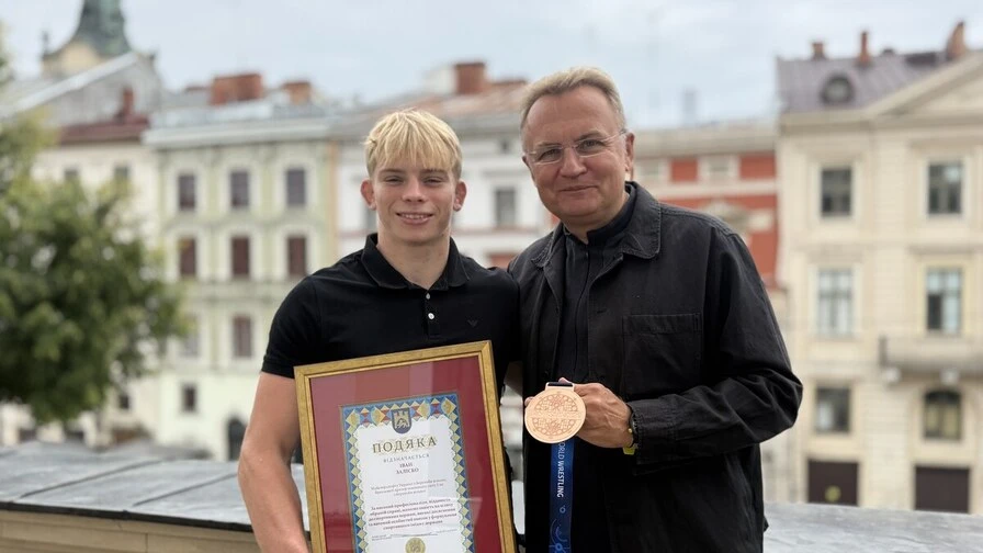 Львівська міськрада надасть 40 тисяч гривень бронзовому призеру чемпіонату світу з боротьби Івану Заліску