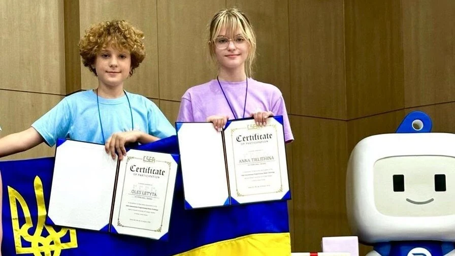 Львівські школярі успішно виступили на міжнародних змаганнях з робототехніки в Південній Кореї