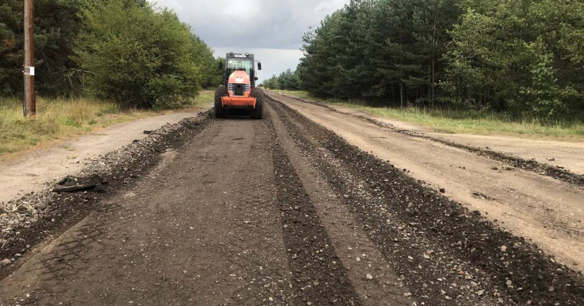 На Львівщині триває ремонт дороги, що з'єднує дві громади