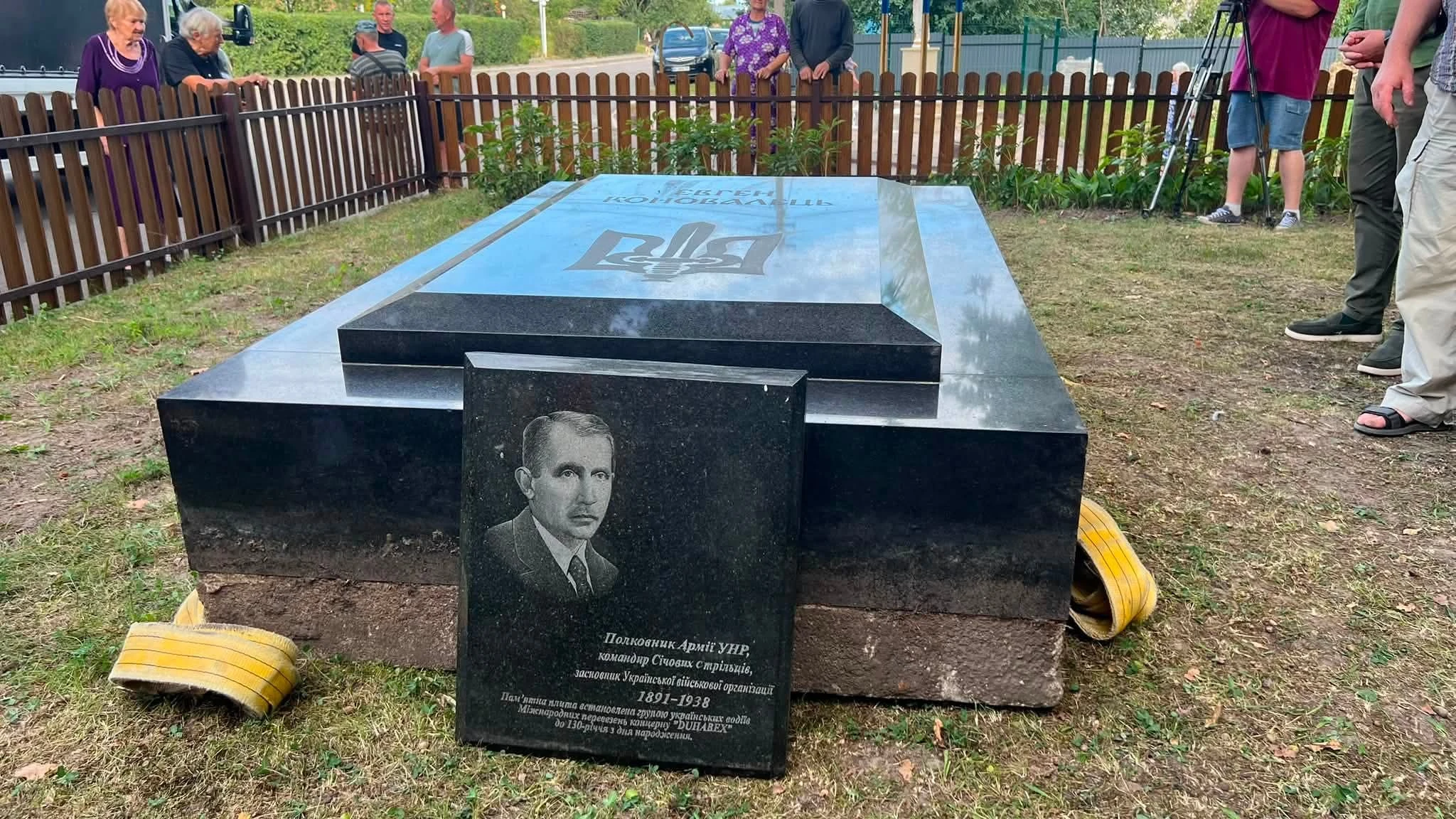 На Львівщині відновили надгробок Євгена Коновальця після його повернення з чужого поховання