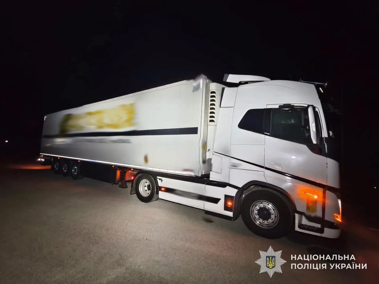 На Львівщині внаслідок наїзду вантажівки загинув пішохід