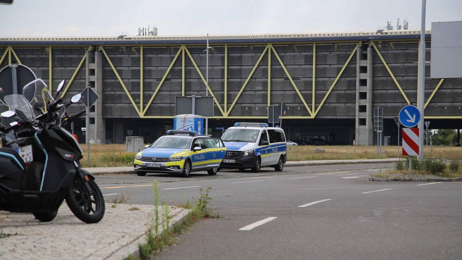 Поліція ініціювала масштабну операцію в аеропорту Лейпцига