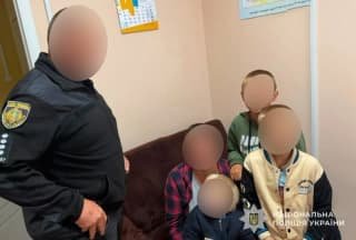 Поліція Львівщини успішно розшукала матір з трьома дітьми, жертвами злочину вони не стали
