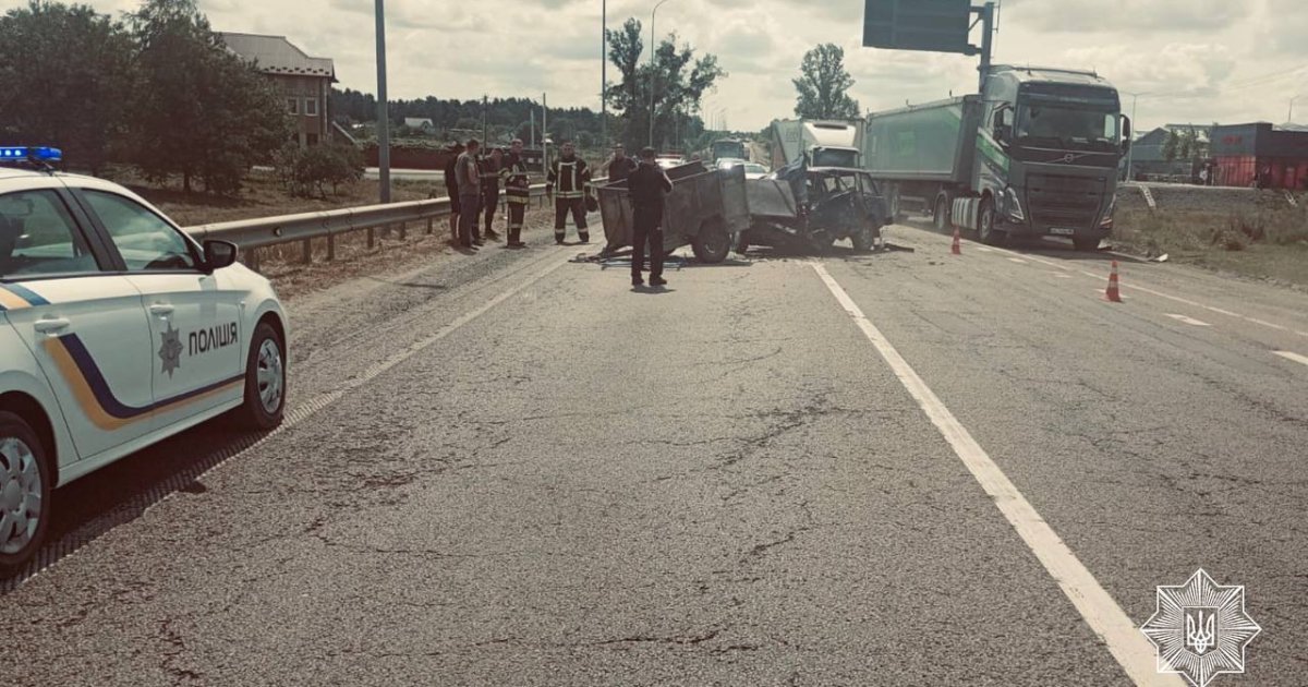 Поліція обмежила рух на трасі біля Бродів через серйозну ДТП з постраждалими