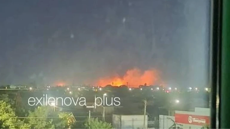 Пожежа на російському НПЗ під Санкт-Петерburgом після атаки безпілотника