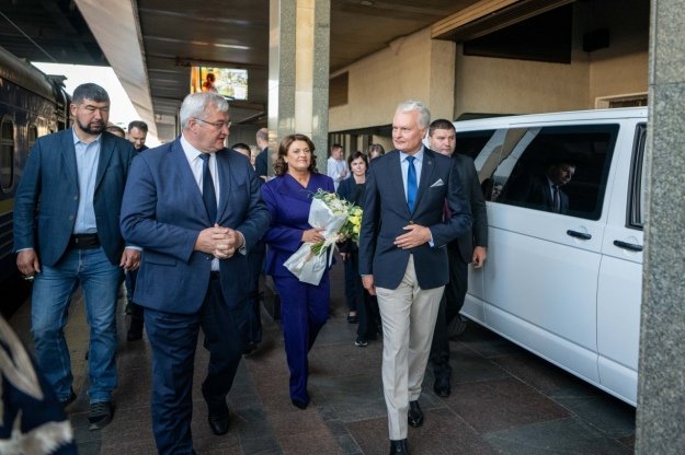 Президент Литви прибув до Києва з офіційним візитом