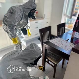 Рятувальники вилучили ртуть з квартири на вулиці Пасічній у Львові