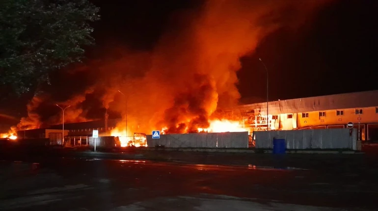 Російські удари в "серце логістики" NOVUS та склади "Сільпо": шестеро загиблих