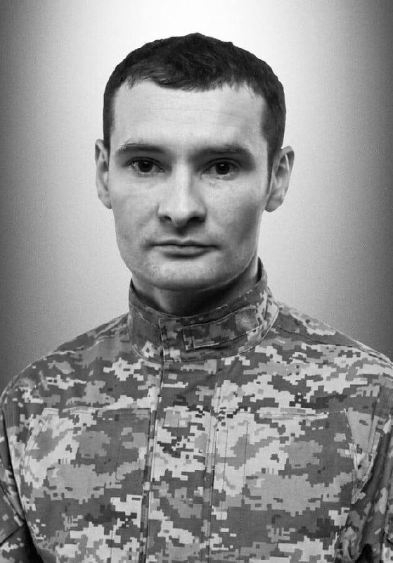 Щоденна хвилина мовчання о 9:00 на честь пам’яті загиблих українців.