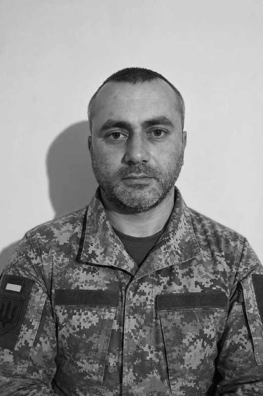Щоденна хвилина мовчання о 9:00: вшанування пам’яті загиблих українців.