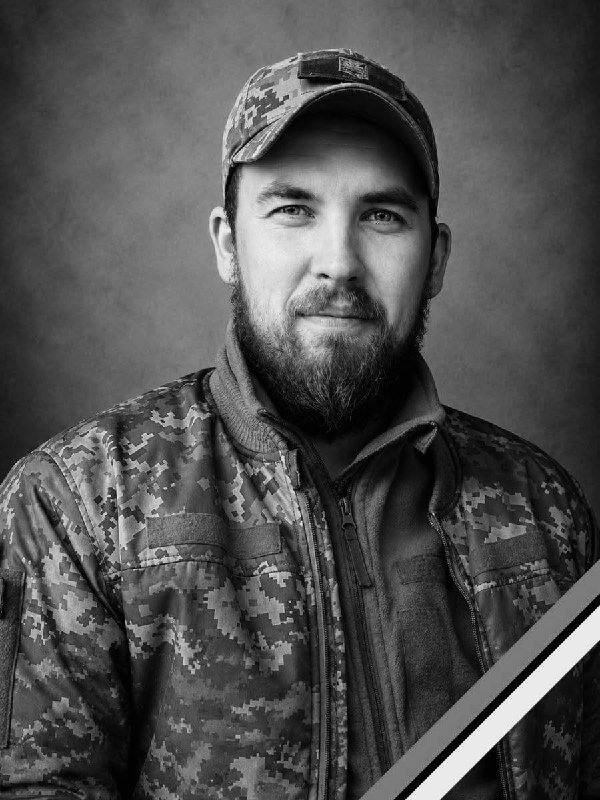 Щоденна хвилина мовчання об 9:00: вшановуємо пам’ять загиблих українців
