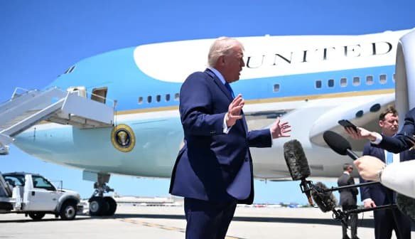 Трамп розповів про повернення з саміту НАТО на приватному літаку замість президентського