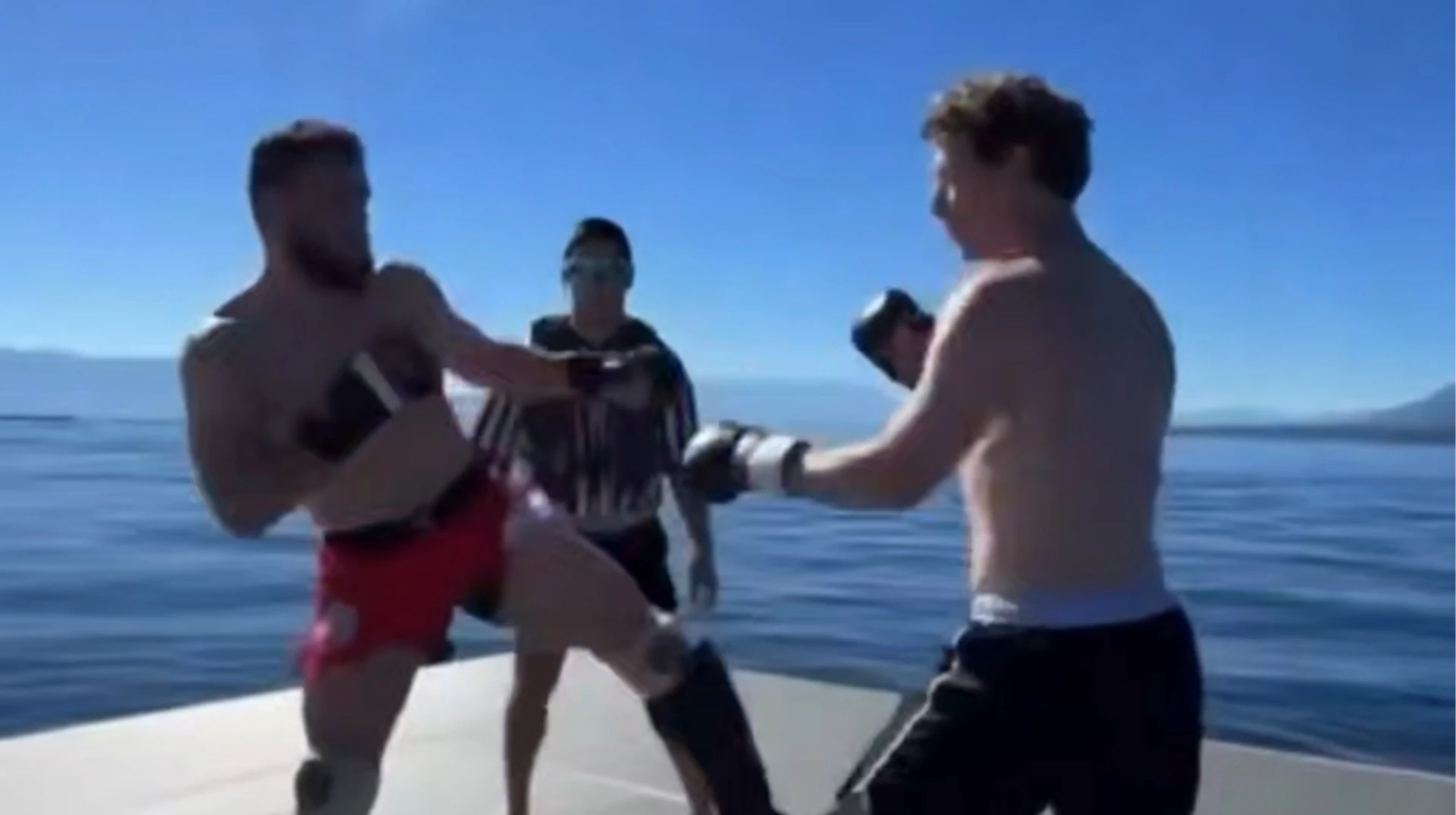 Цукерберг провів спаринг із зіркою UFC під час унікального тренування на морі
