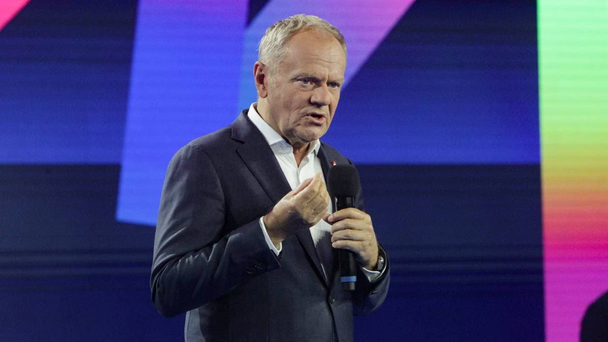 Туск: Росія планує ескалацію, наступні 7-8 місяців стануть вирішальними