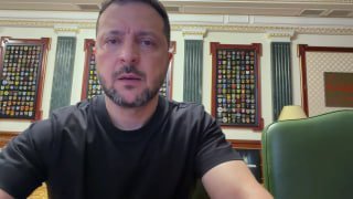 У Кривому Розі триває рятувальна операція після обстрілу торговельного центру, залучені всі відповідні служби