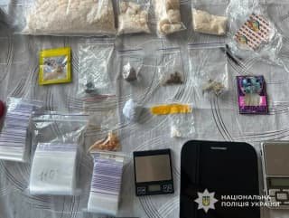 У Львівській області поліція затримала семеро наркоторговців, вилучивши три кілограми наркотиків