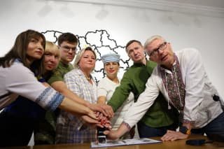 У Львівській області представлені спеціальні марки "Ми чекаємо!" на підтримку полонених та зниклих безвісти
